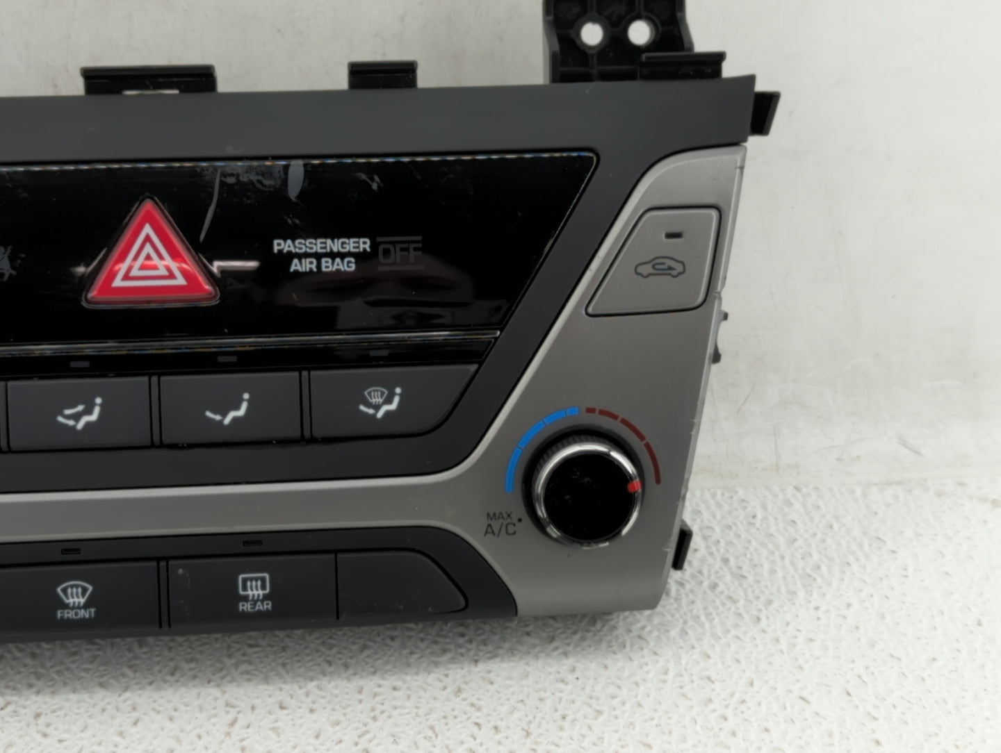 2017-2018 Hyundai Elantra Climate Control Module Temperature AC/Heater Replacement P/N:97250-F20624X 97250-F2231RET Fits OEM