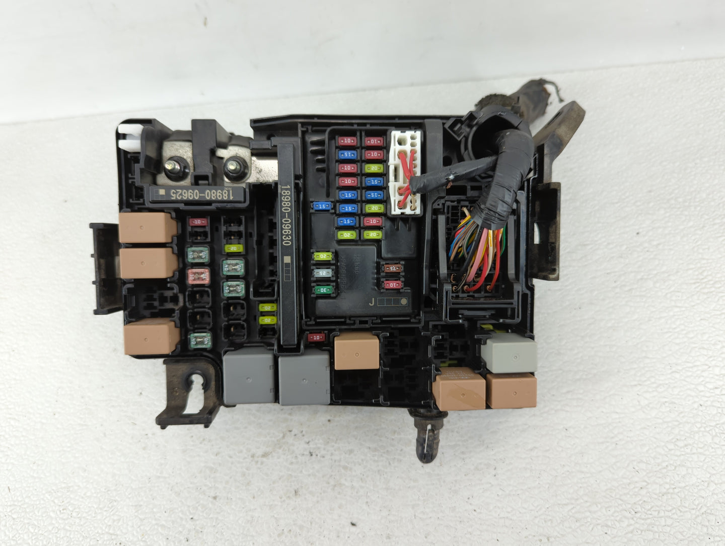 2018 Hyundai Elantra Fusebox Fuse Box Panel Relay Module P/N:91203 F2485A Fits OEM Used Auto Parts - Oemusedautoparts1.com