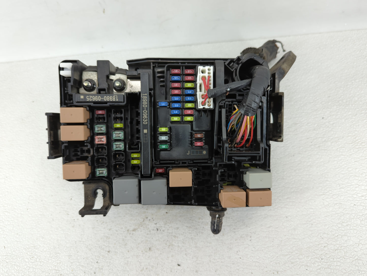 2018 Hyundai Elantra Fusebox Fuse Box Panel Relay Module P/N:91203 F2485A Fits OEM Used Auto Parts - Oemusedautoparts1.com