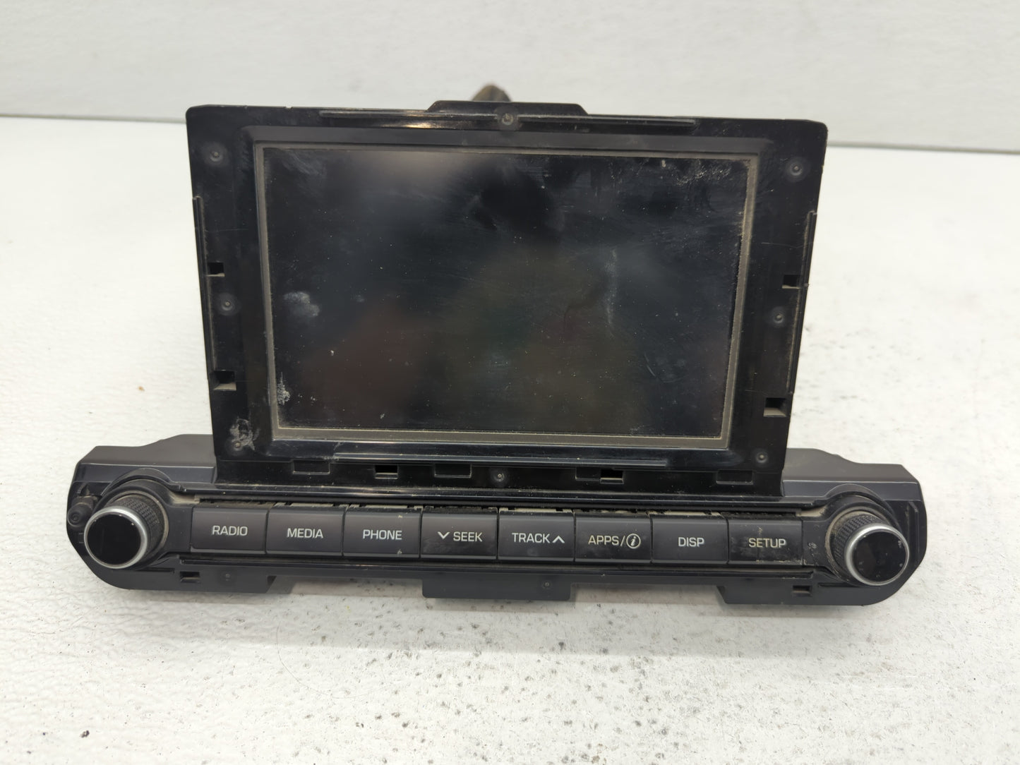 2017-2018 Hyundai Elantra Am Fm Cd Player Radio Receiver - Oemusedautoparts1.com