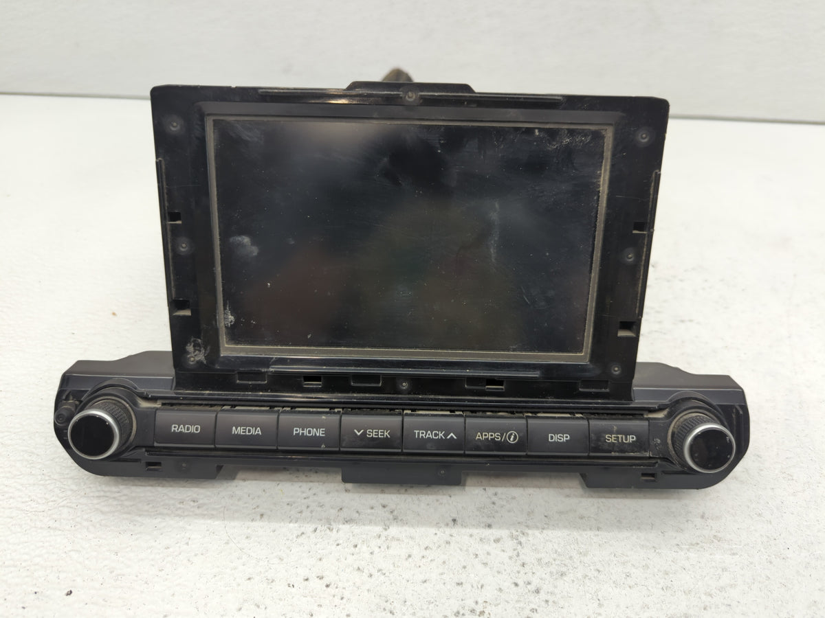 2017-2018 Hyundai Elantra Am Fm Cd Player Radio Receiver 480785 - Oemusedautoparts1.com