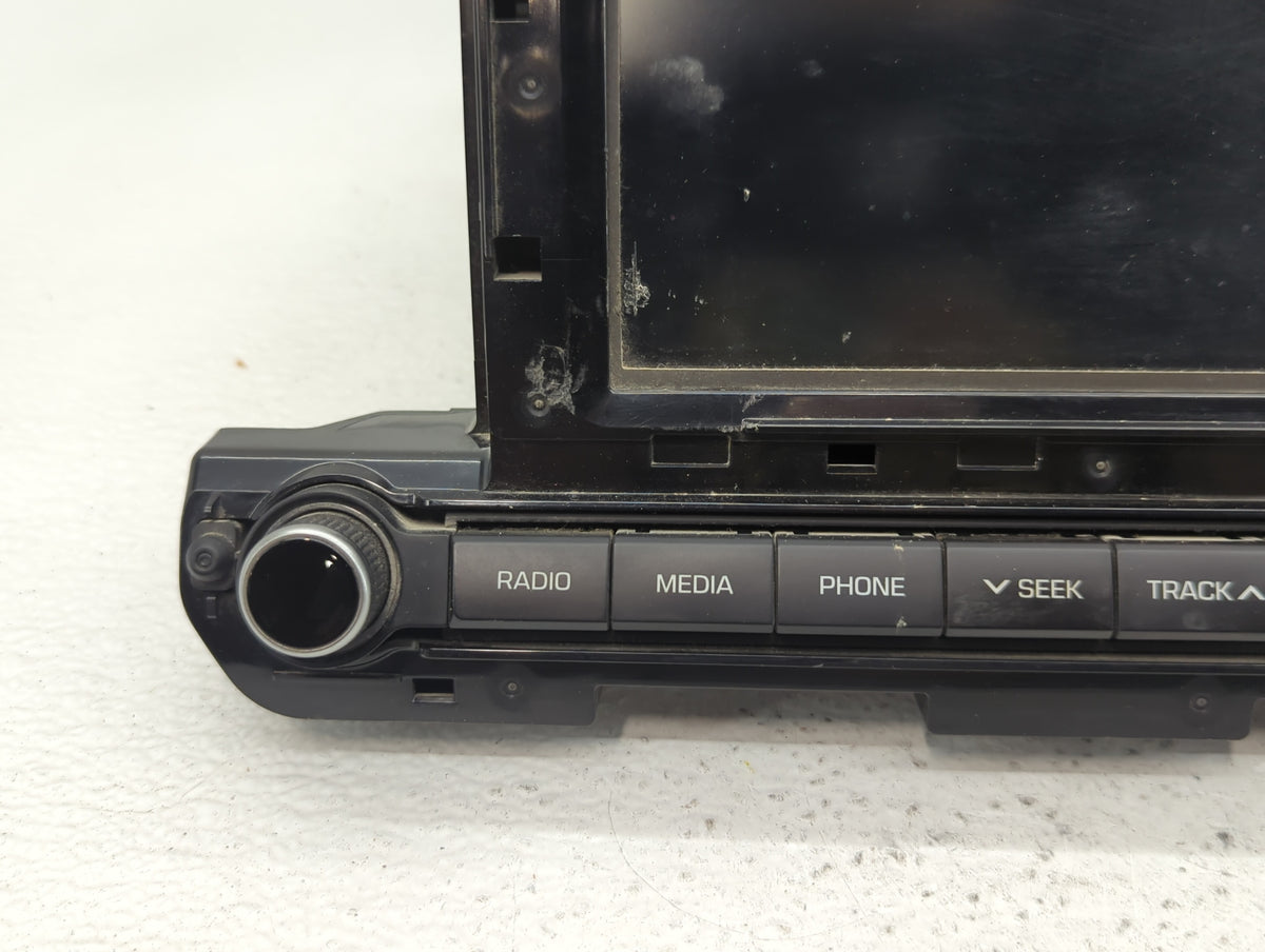 2017-2018 Hyundai Elantra Am Fm Cd Player Radio Receiver 480785 - Oemusedautoparts1.com