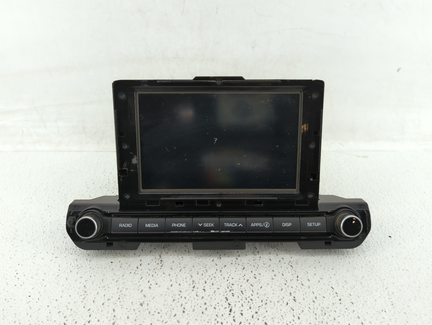 2017-2018 Hyundai Elantra Am Fm Cd Player Radio Receiver - Oemusedautoparts1.com