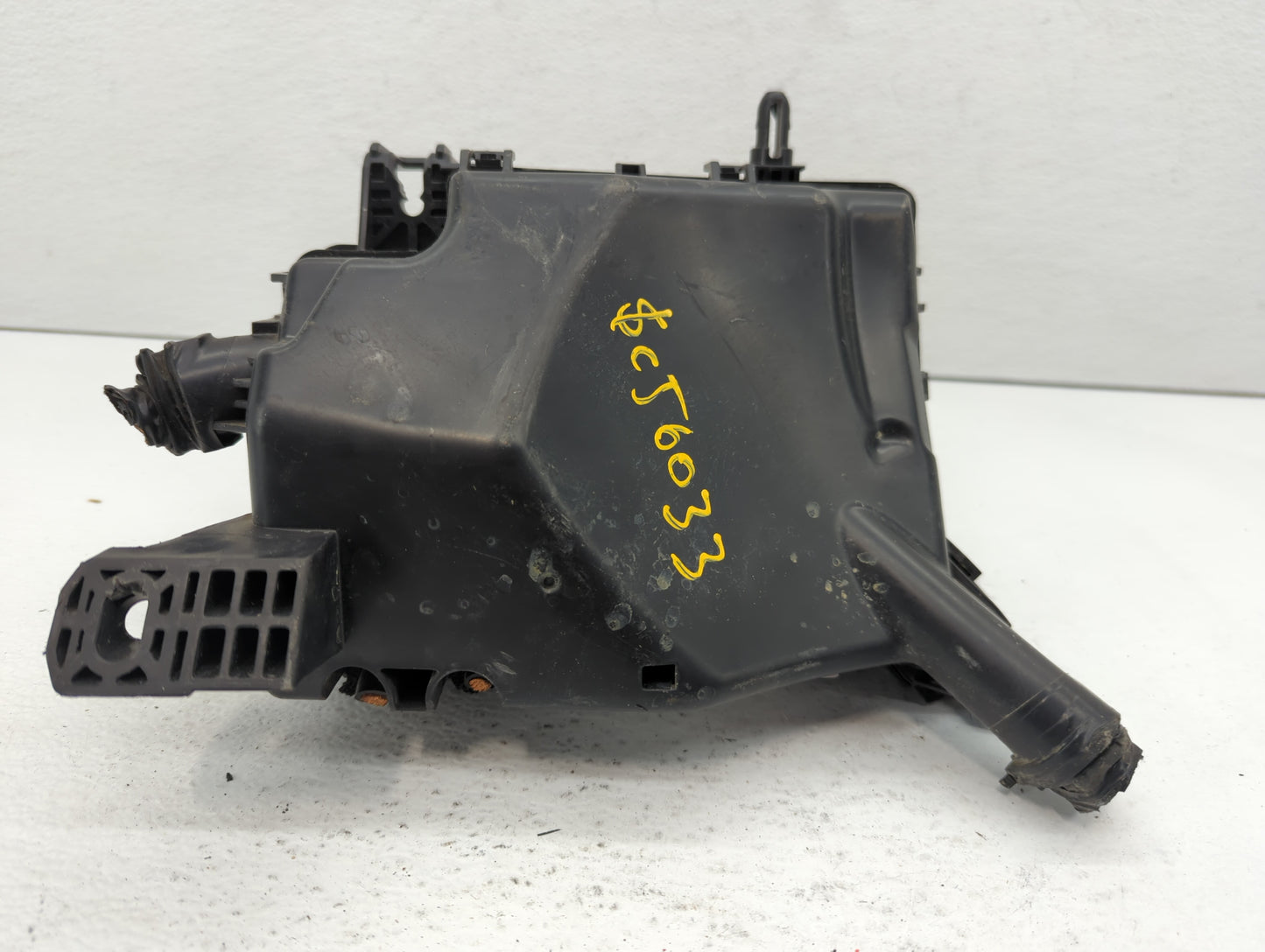 2018 Hyundai Elantra Fusebox Fuse Box Panel Relay Module P/N:91431-M7052 Fits OEM Used Auto Parts - Oemusedautoparts1.com