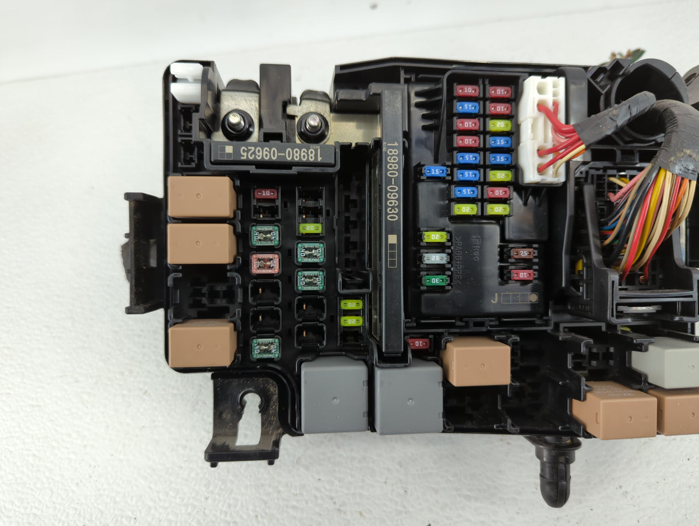 2018 Hyundai Elantra Fusebox Fuse Box Panel Relay Module P/N:91203-F2525C 91219-G3210 Fits OEM Used Auto Parts - Oemusedauto