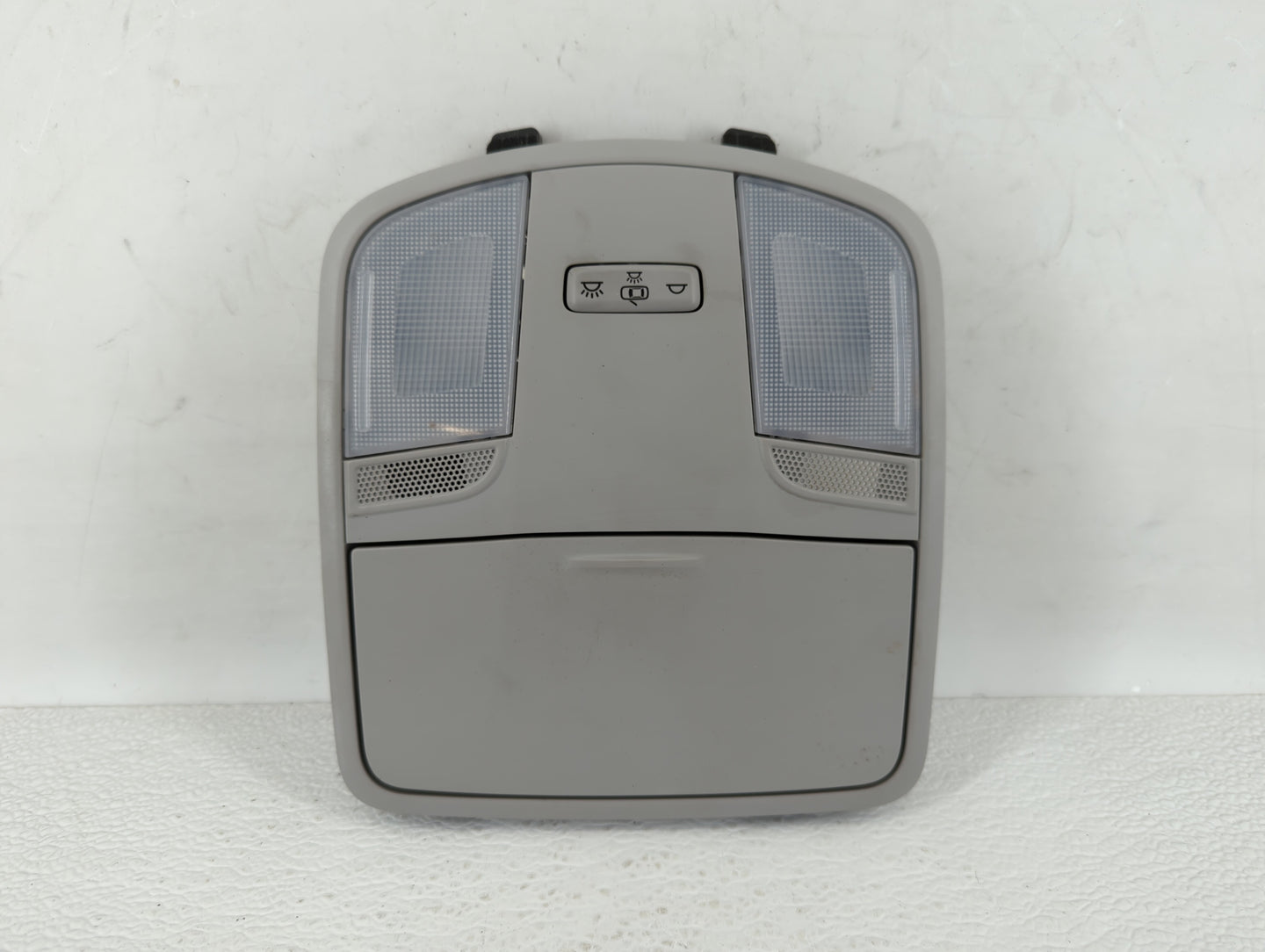 2018 Hyundai Elantra Overhead Roof Console Grey - Oemusedautoparts1.com