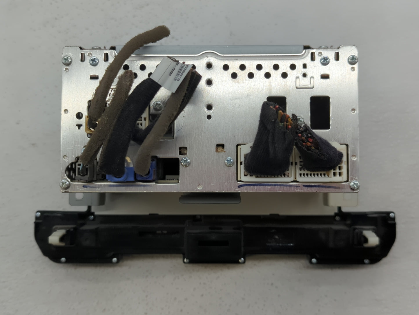 2017-2018 Hyundai Elantra Am Fm Cd Player Radio Receiver - Oemusedautoparts1.com