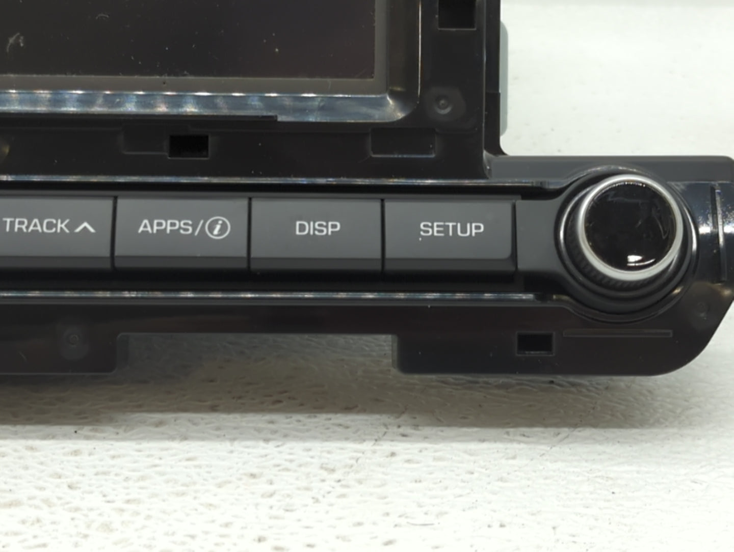 2017-2018 Hyundai Elantra Am Fm Cd Player Radio Receiver - Oemusedautoparts1.com