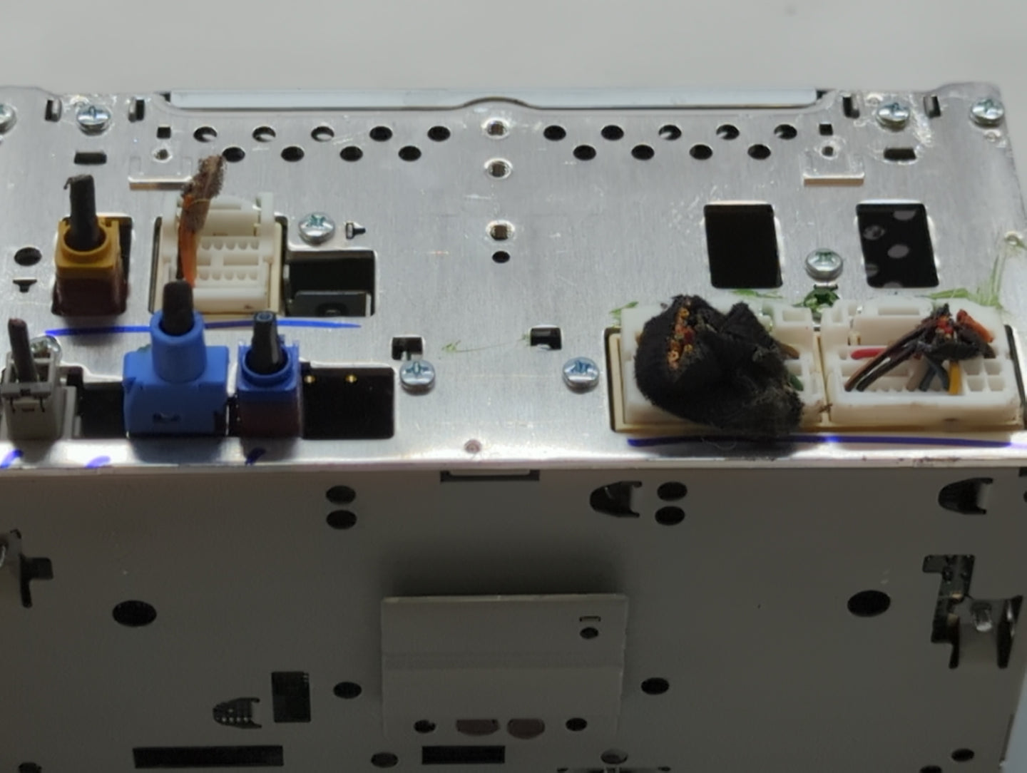 2017-2018 Hyundai Elantra Am Fm Cd Player Radio Receiver - Oemusedautoparts1.com
