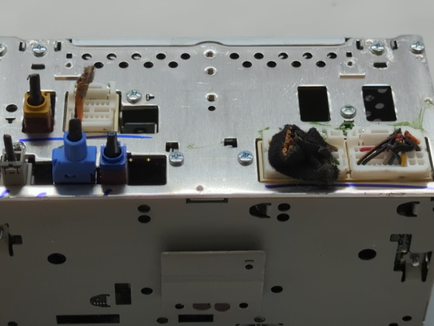 2017-2018 Hyundai Elantra Am Fm Cd Player Radio Receiver - Oemusedautoparts1.com