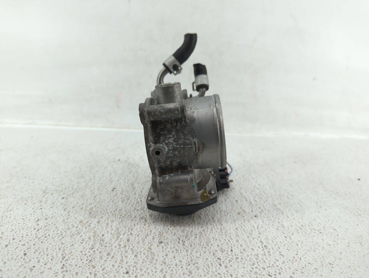 2011-2020 Hyundai Elantra Throttle Body P/N:35100-2E000 Fits Fits 2011 2012 2013 2014 2015 2016 2017 2018 2019 2020 2021 OEM