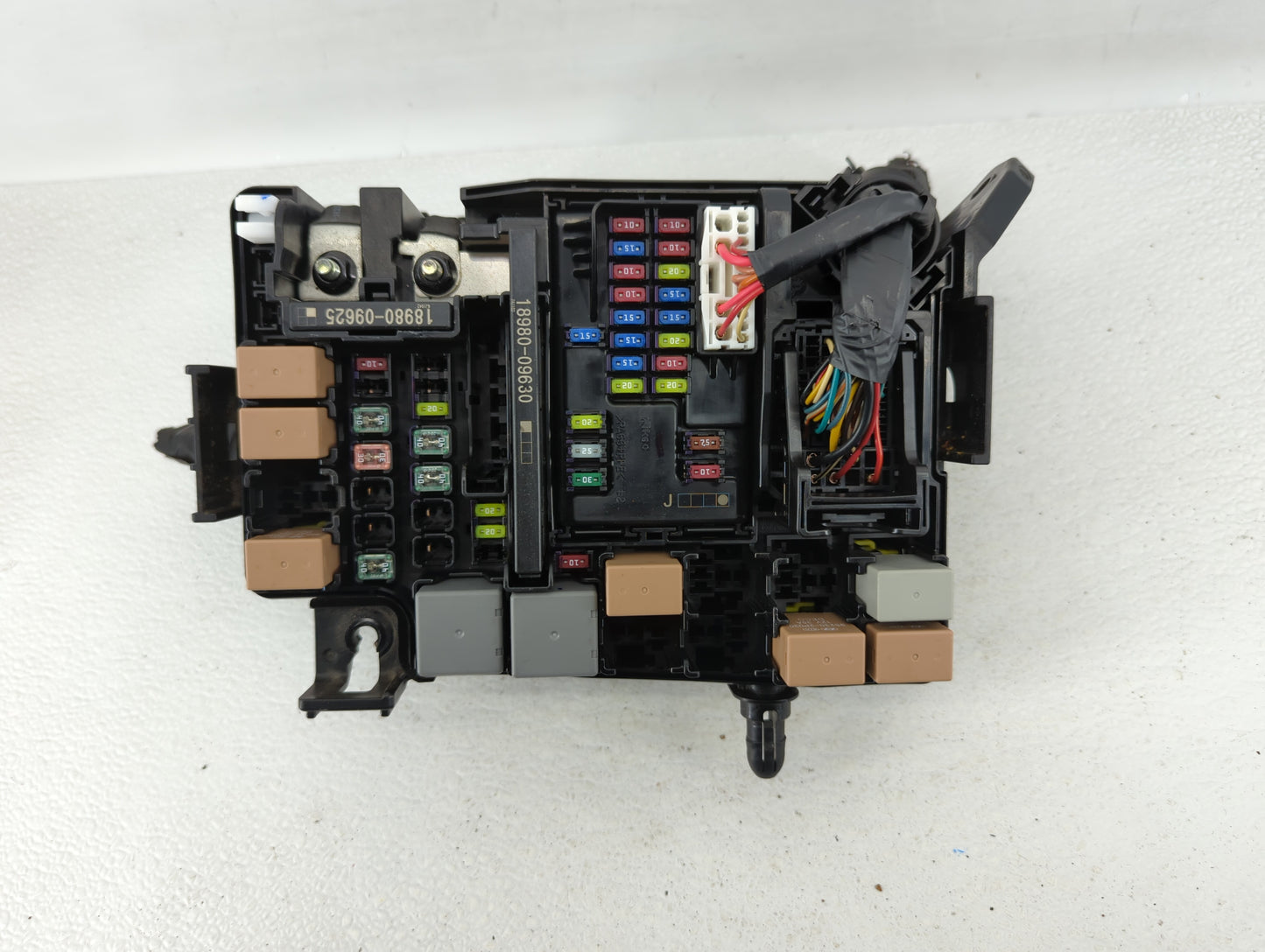 2018 Hyundai Elantra Fusebox Fuse Box Panel Relay Module P/N:91956-F2022 Fits OEM Used Auto Parts - Oemusedautoparts1.com