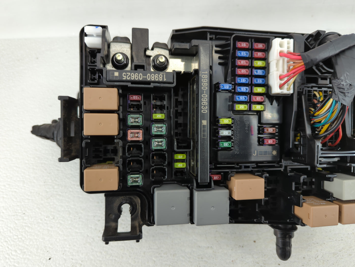 2018 Hyundai Elantra Fusebox Fuse Box Panel Relay Module P/N:91956-F2022 Fits OEM Used Auto Parts - Oemusedautoparts1.com