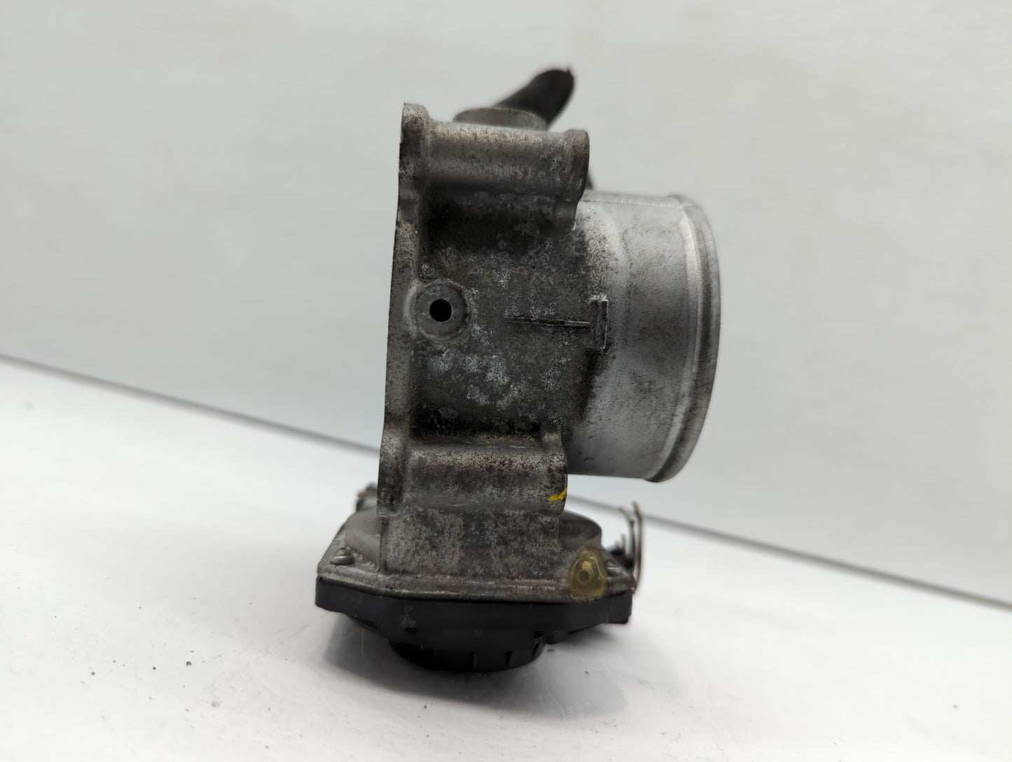 2011-2020 Hyundai Elantra Throttle Body P/N:35100-2E000 Fits Fits 2011 2012 2013 2014 2015 2016 2017 2018 2019 2020 2021 OEM