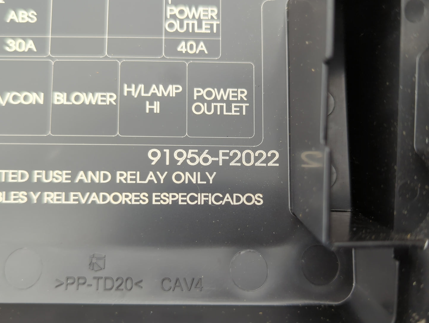 2018 Hyundai Elantra Fusebox Fuse Box Panel Relay Module P/N:91956-F2022 Fits OEM Used Auto Parts - Oemusedautoparts1.com