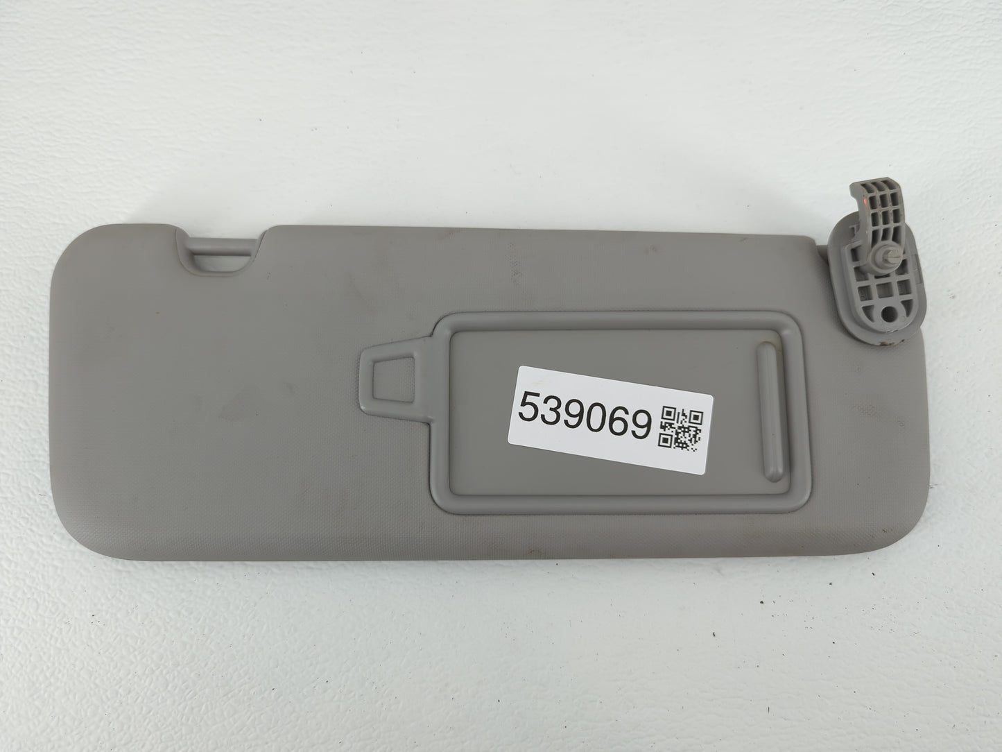 2017-2020 Hyundai Elantra Sun Visor Shade Replacement Passenger Right Mirror Fits Fits 2017 2018 2019 2020 OEM Used Auto Par