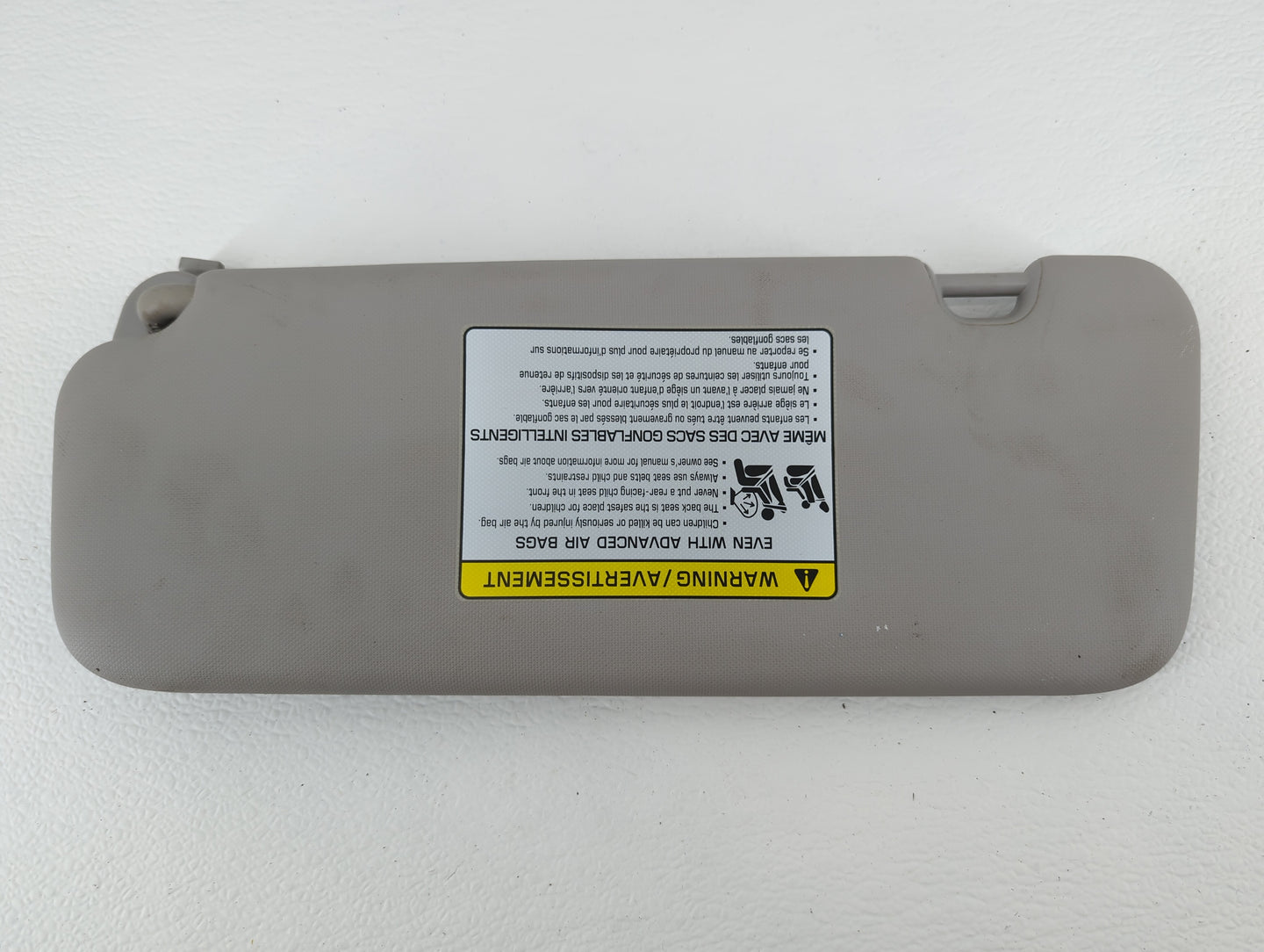 2017-2020 Hyundai Elantra Sun Visor Shade Replacement Passenger Right Mirror Fits Fits 2017 2018 2019 2020 OEM Used Auto Par
