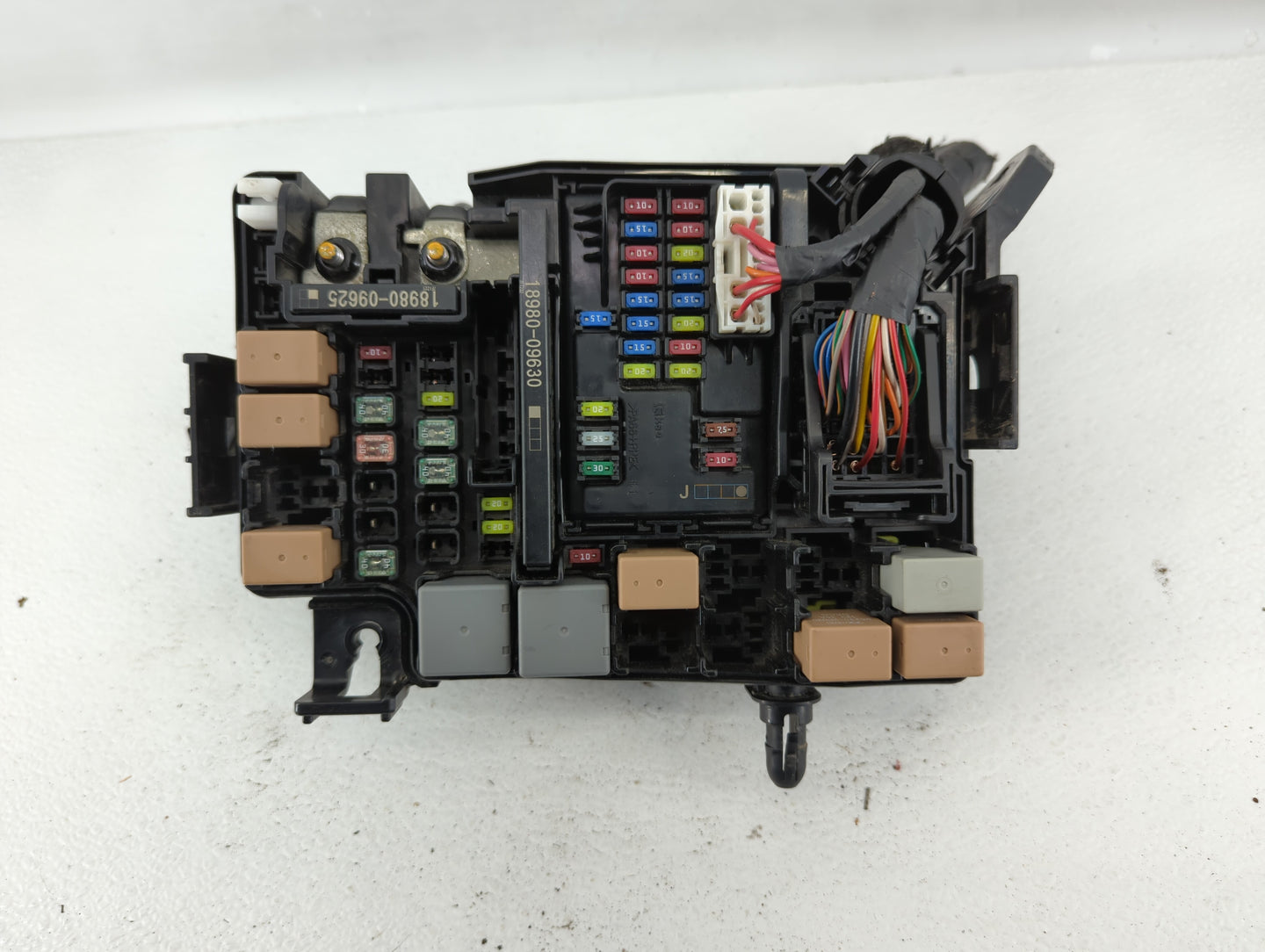 2018 Hyundai Elantra Fusebox Fuse Box Panel Relay Module P/N:91203 F2485C 91203 F2485A Fits OEM Used Auto Parts - Oemusedaut