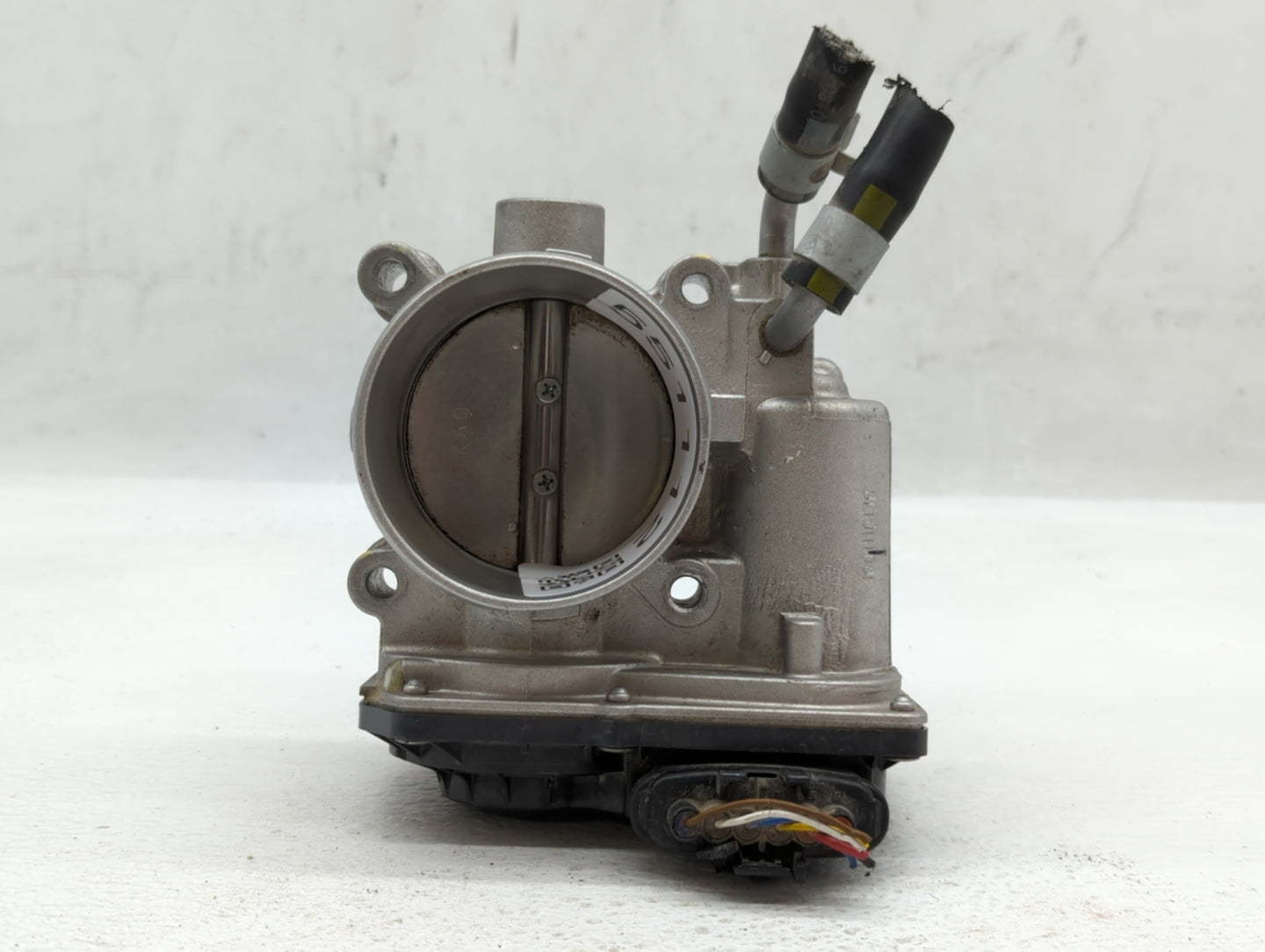 2011-2020 Hyundai Elantra Throttle Body P/N:35100-2E000 Fits Fits 2011 2012 2013 2014 2015 2016 2017 2018 2019 2020 2021 OEM