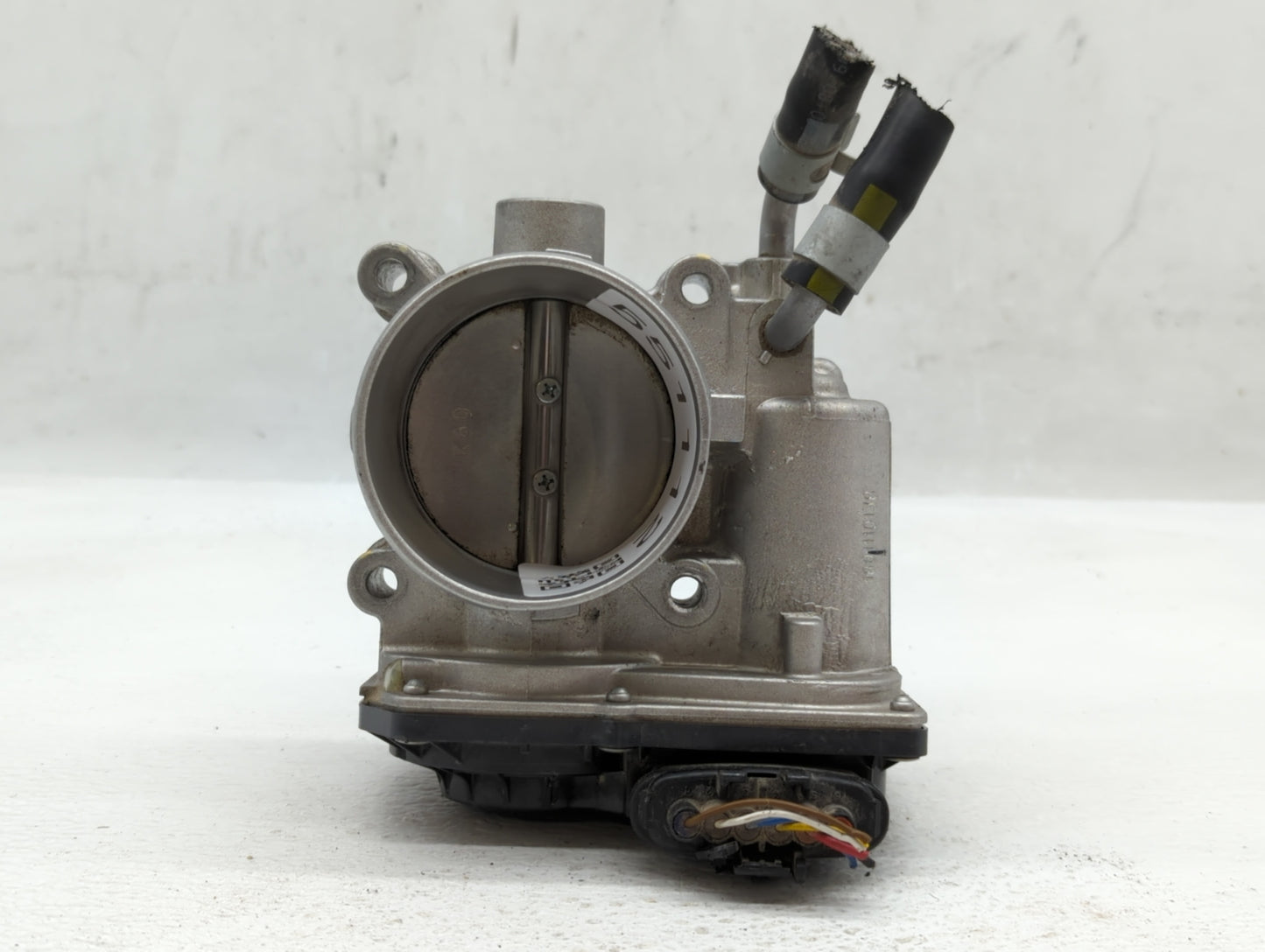 2011-2020 Hyundai Elantra Throttle Body P/N:35100-2E000 Fits Fits 2011 2012 2013 2014 2015 2016 2017 2018 2019 2020 2021 OEM