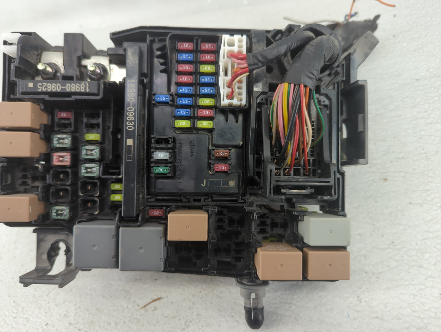 2018 Hyundai Elantra Fusebox Fuse Box Panel Relay Module P/N:91219 G3200 Fits OEM Used Auto Parts - Oemusedautoparts1.com