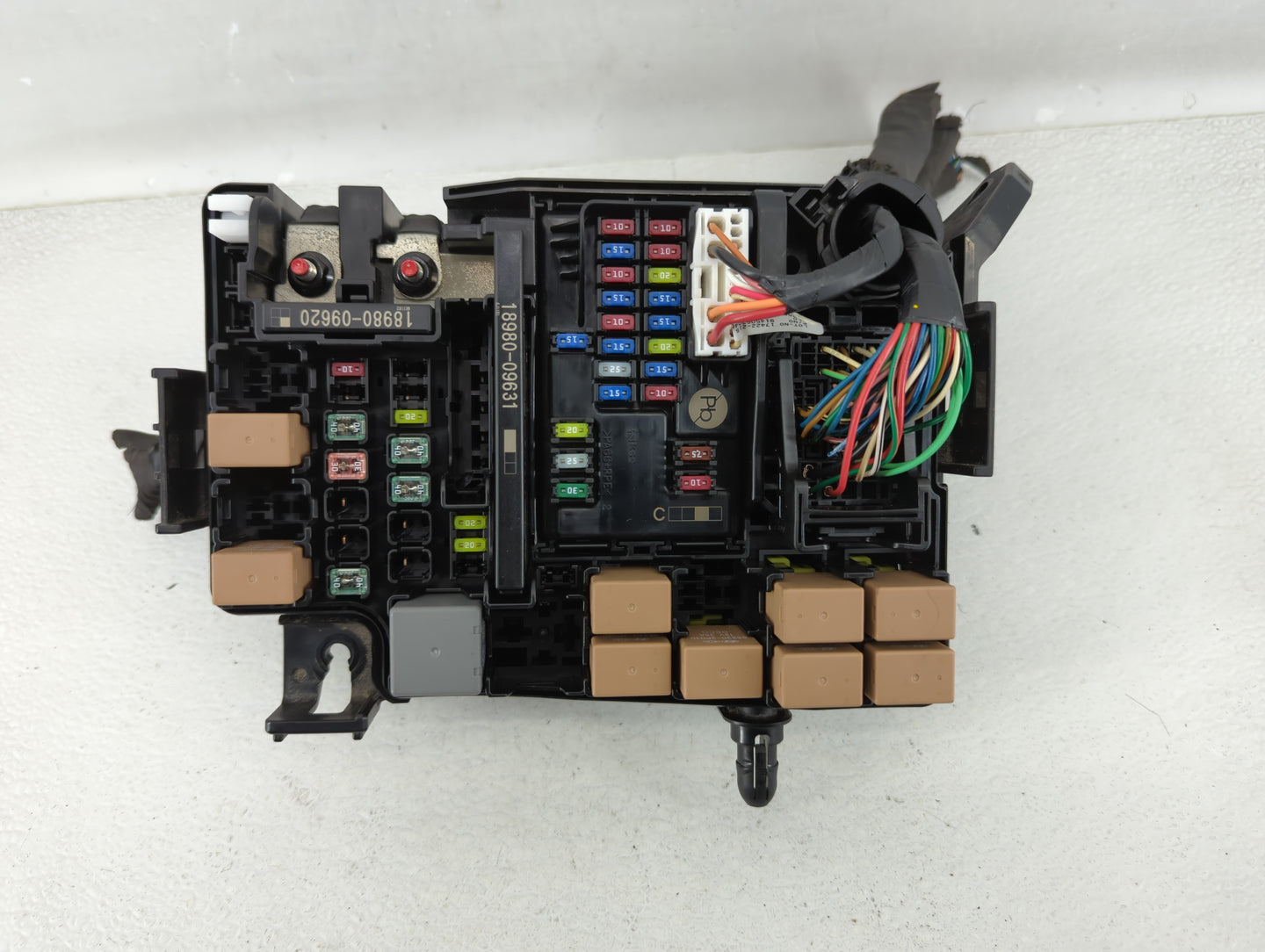 2018 Hyundai Elantra Fusebox Fuse Box Panel Relay Module P/N:170425 5117421026 Fits OEM Used Auto Parts - Oemusedautoparts1.