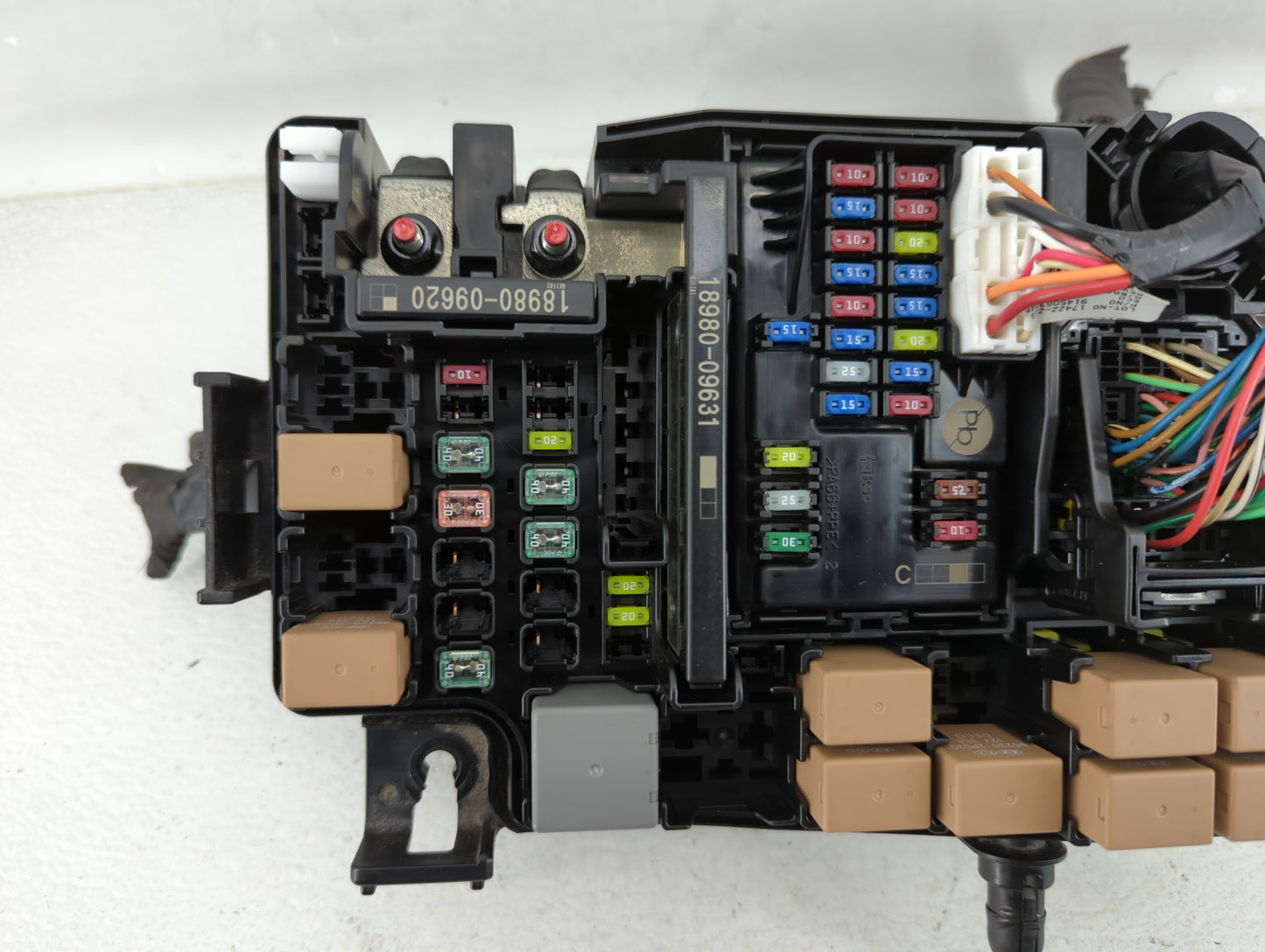 2018 Hyundai Elantra Fusebox Fuse Box Panel Relay Module P/N:170425 5117421026 Fits OEM Used Auto Parts - Oemusedautoparts1.