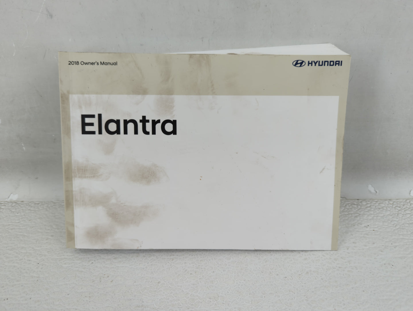 2018 Hyundai Elantra Owners Manual Book Guide P/N:JF30-EU87J OEM Used Auto Parts - Oemusedautoparts1.com