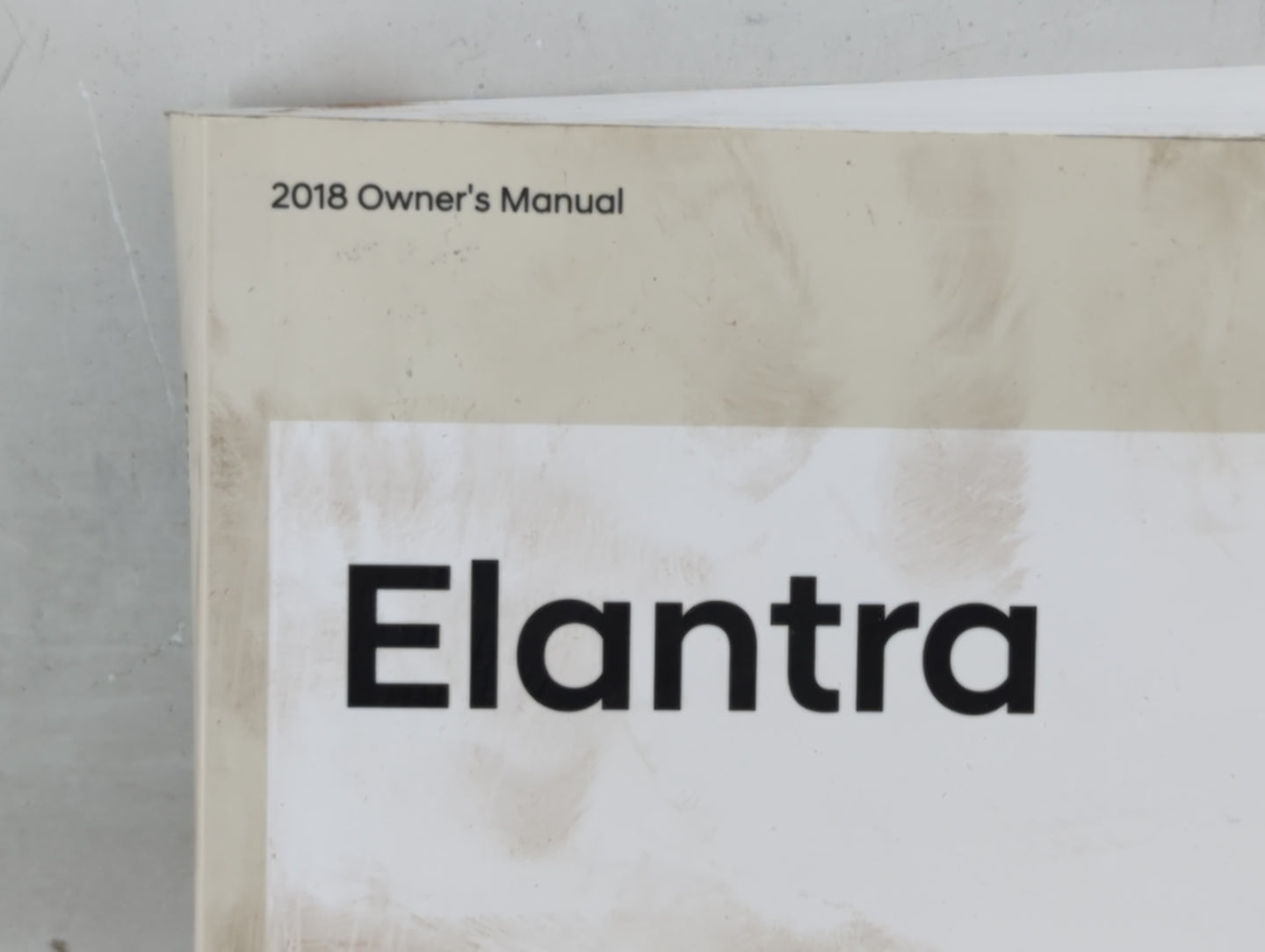 2018 Hyundai Elantra Owners Manual Book Guide P/N:JF30-EU87J OEM Used Auto Parts - Oemusedautoparts1.com