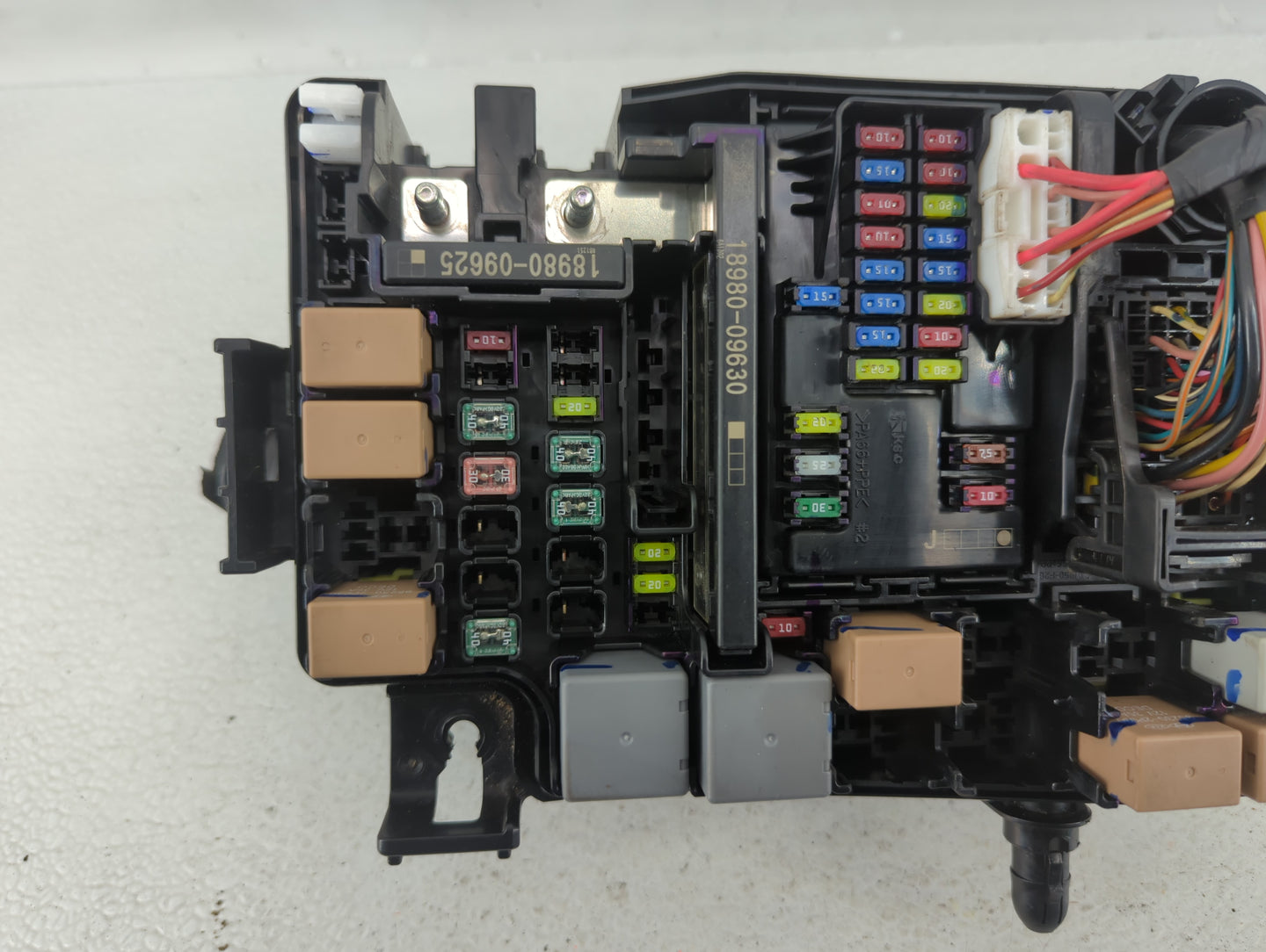 2018 Hyundai Elantra Fusebox Fuse Box Panel Relay Module P/N:91956-F2022 Fits OEM Used Auto Parts - Oemusedautoparts1.com
