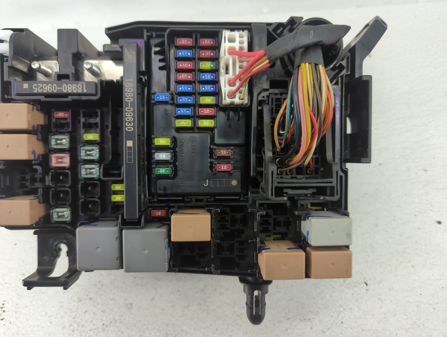 2018 Hyundai Elantra Fusebox Fuse Box Panel Relay Module P/N:91956-F2022 Fits OEM Used Auto Parts - Oemusedautoparts1.com
