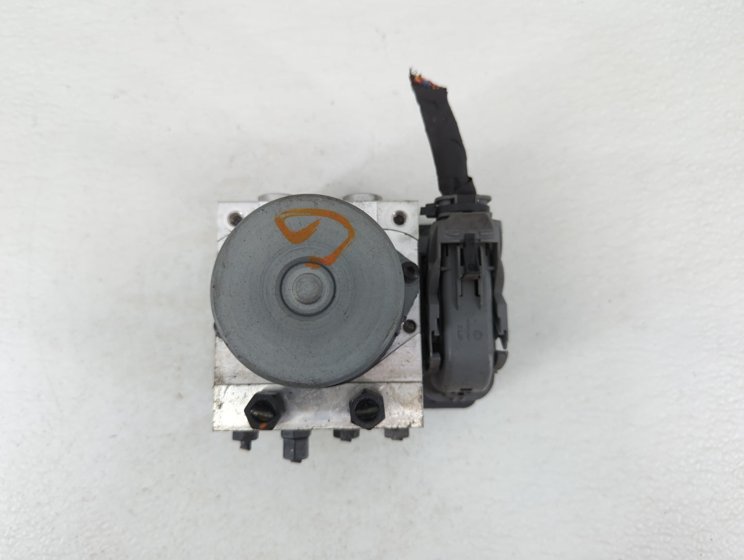 2017-2019 Hyundai Elantra ABS Pump Control Module Replacement P/N:58920-F2500 Fits Fits 2017 2018 2019 OEM Used Auto Parts -