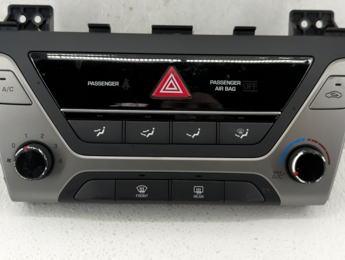 2017-2018 Hyundai Elantra Climate Control Module Temperature AC/Heater Replacement P/N:97250-F20624X Fits Fits 2017 2018 OEM
