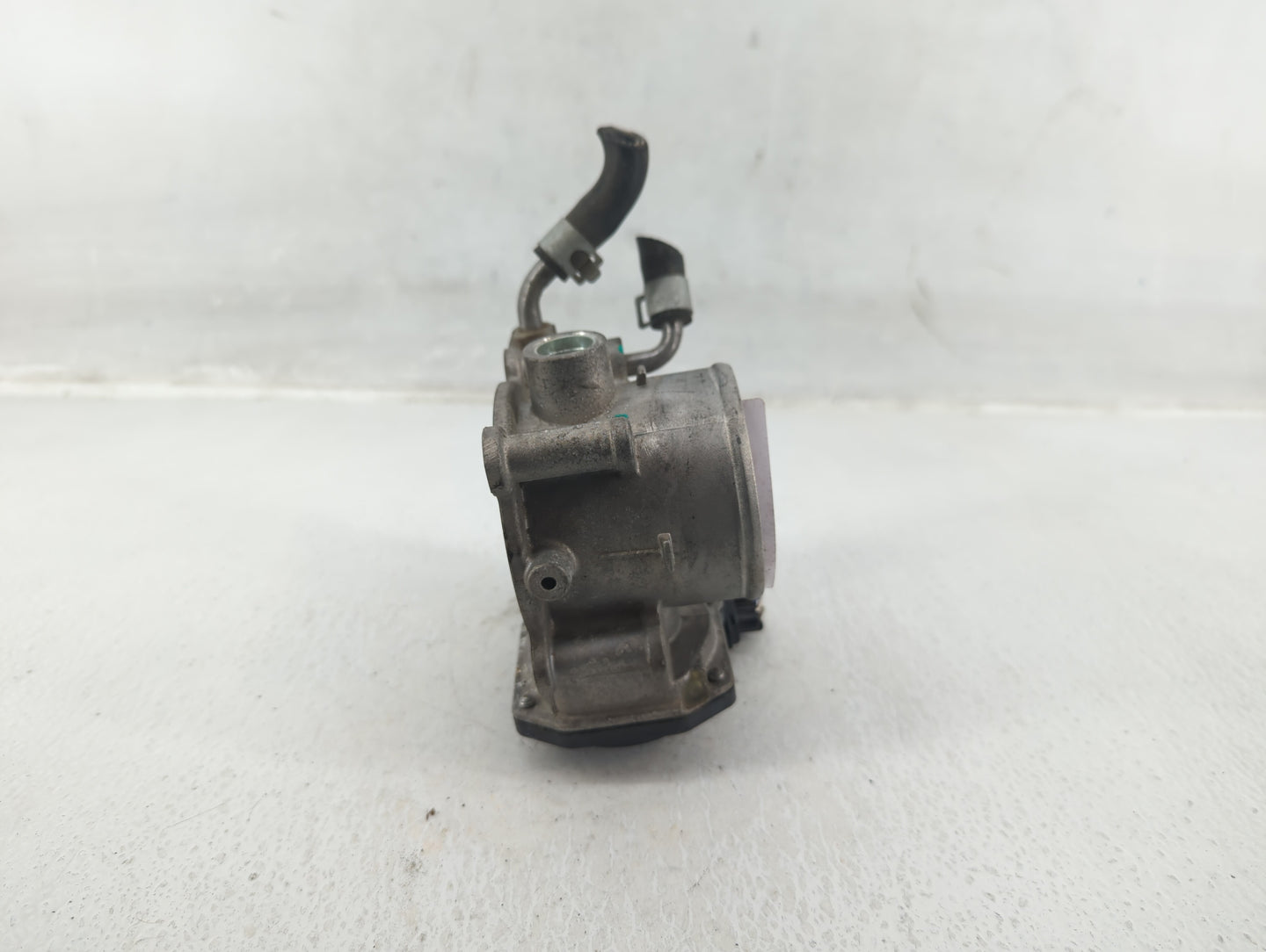 2011-2020 Hyundai Elantra Throttle Body P/N:35100-2E000 Fits Fits 2011 2012 2013 2014 2015 2016 2017 2018 2019 2020 2021 OEM