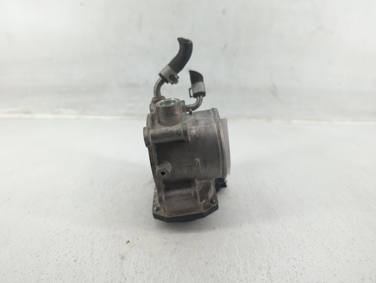 2011-2020 Hyundai Elantra Throttle Body P/N:35100-2E000 Fits Fits 2011 2012 2013 2014 2015 2016 2017 2018 2019 2020 2021 OEM
