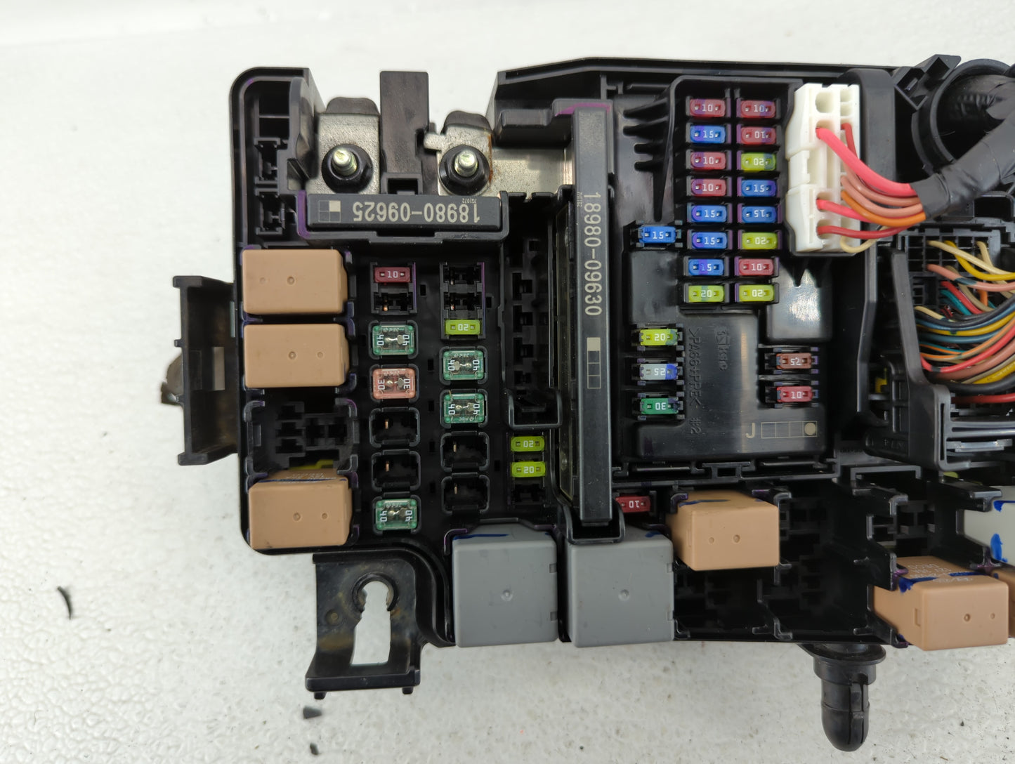 2018 Hyundai Elantra Fusebox Fuse Box Panel Relay Module P/N:91956-F2022 Fits OEM Used Auto Parts - Oemusedautoparts1.com