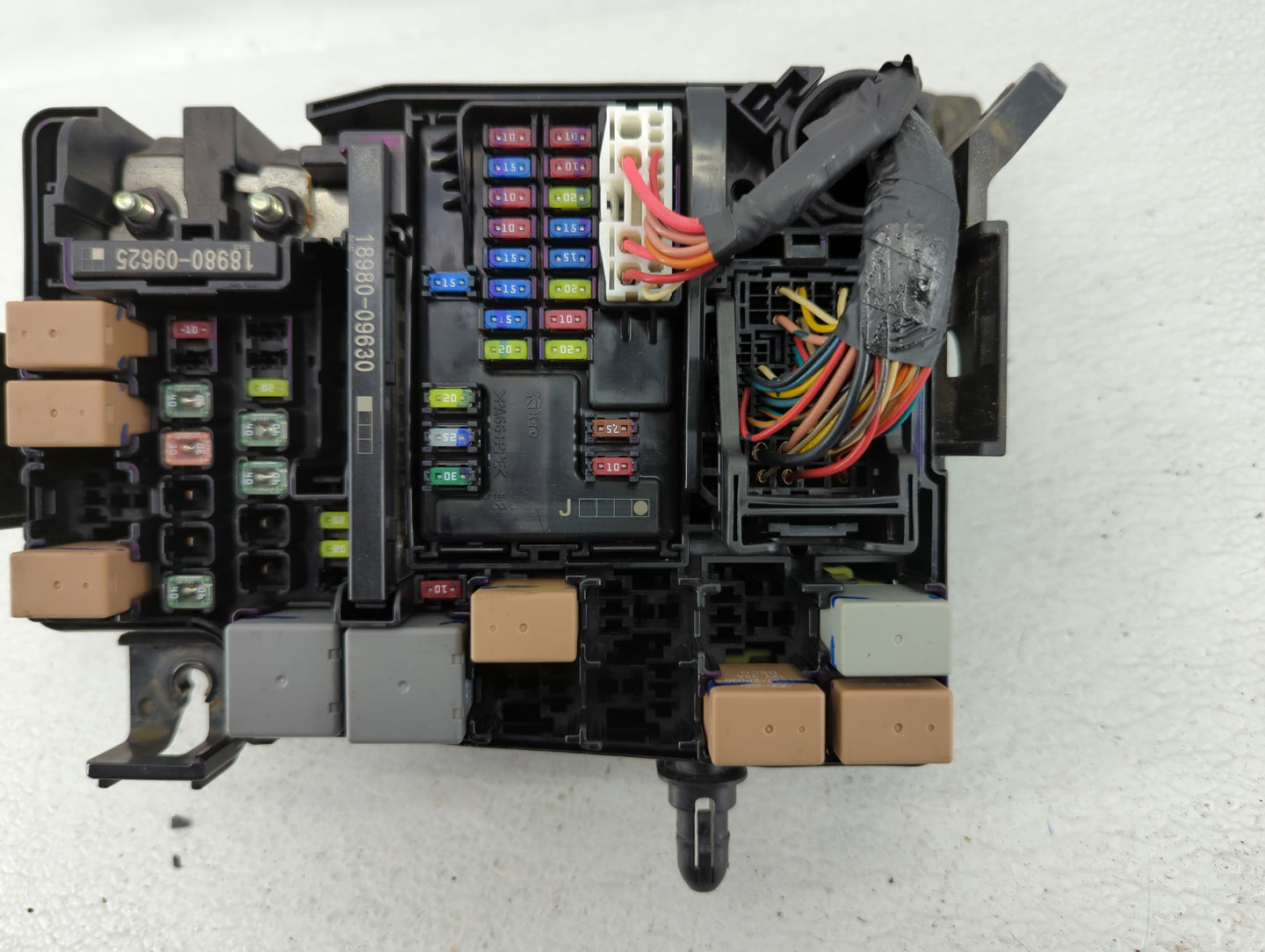 2018 Hyundai Elantra Fusebox Fuse Box Panel Relay Module P/N:91956-F2022 Fits OEM Used Auto Parts - Oemusedautoparts1.com