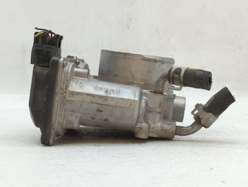 2011-2020 Hyundai Elantra Throttle Body P/N:35100-2E000 Fits Fits 2011 2012 2013 2014 2015 2016 2017 2018 2019 2020 2021 OEM Used Auto Parts
