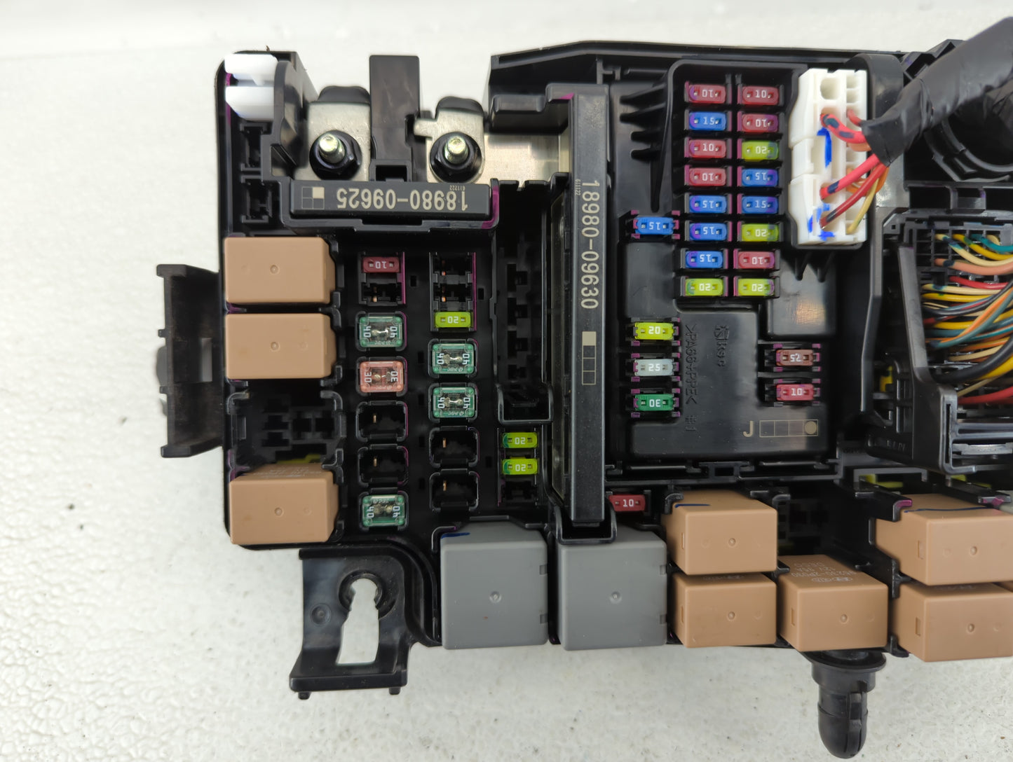 2018 Hyundai Elantra Fusebox Fuse Box Panel Relay Module P/N:91956-F2022 Fits OEM Used Auto Parts - Oemusedautoparts1.com