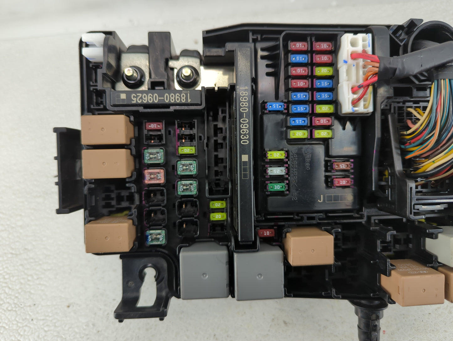 2018 Hyundai Elantra Fusebox Fuse Box Panel Relay Module P/N:91956-F2022 Fits OEM Used Auto Parts - Oemusedautoparts1.com