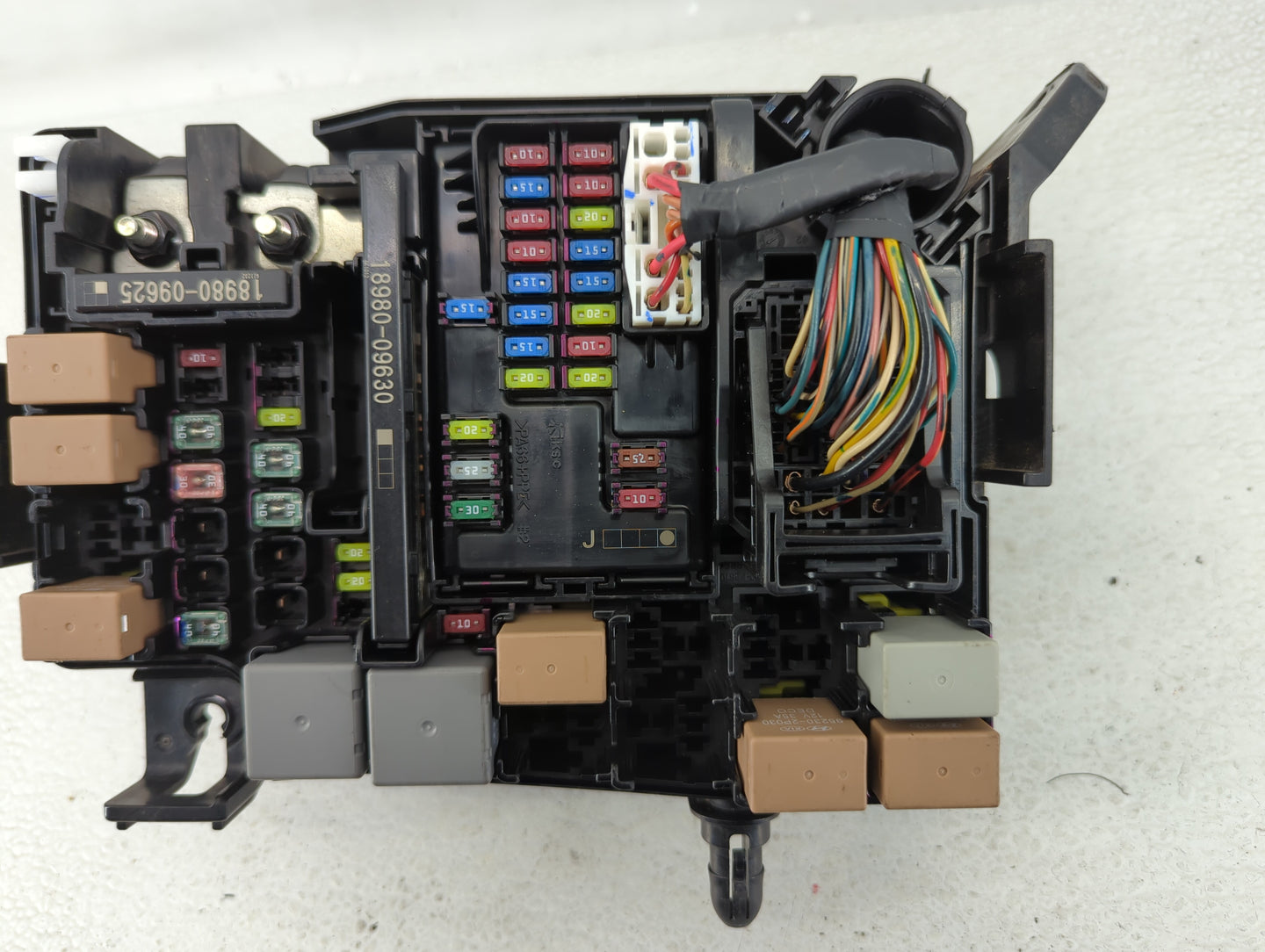 2018 Hyundai Elantra Fusebox Fuse Box Panel Relay Module P/N:91956-F2022 Fits OEM Used Auto Parts - Oemusedautoparts1.com