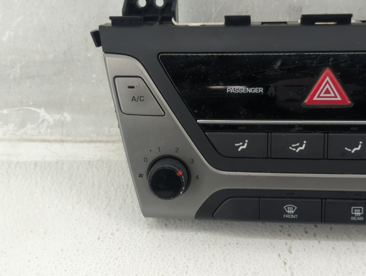 2017-2018 Hyundai Elantra Climate Control Module Temperature AC/Heater Replacement P/N:97250-F20624X Fits Fits 2017 2018 OEM