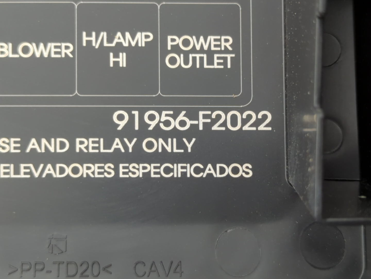 2018 Hyundai Elantra Fusebox Fuse Box Panel Relay Module P/N:91956-F2022 Fits OEM Used Auto Parts - Oemusedautoparts1.com