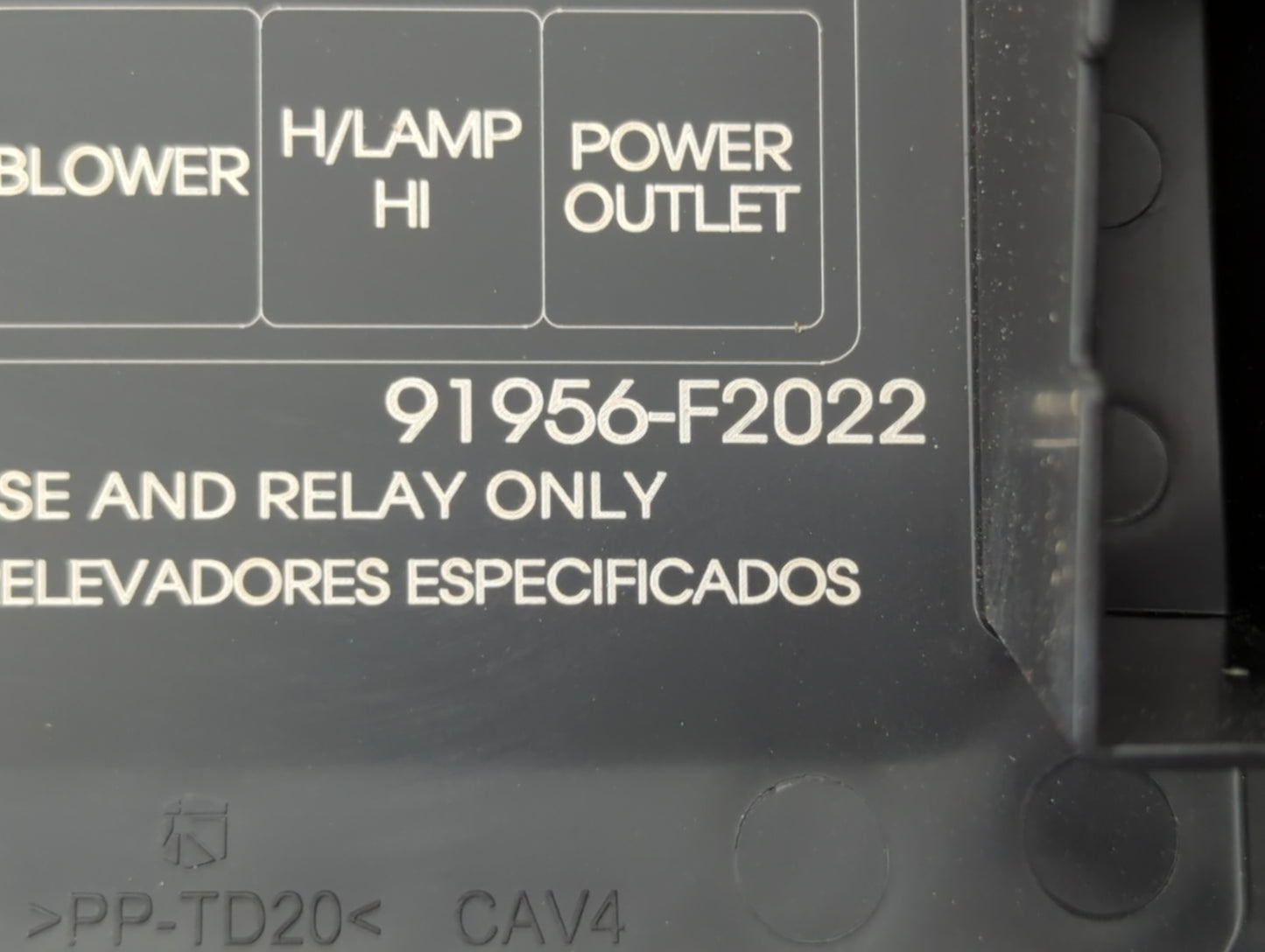 2018 Hyundai Elantra Fusebox Fuse Box Panel Relay Module P/N:91956-F2022 Fits OEM Used Auto Parts - Oemusedautoparts1.com