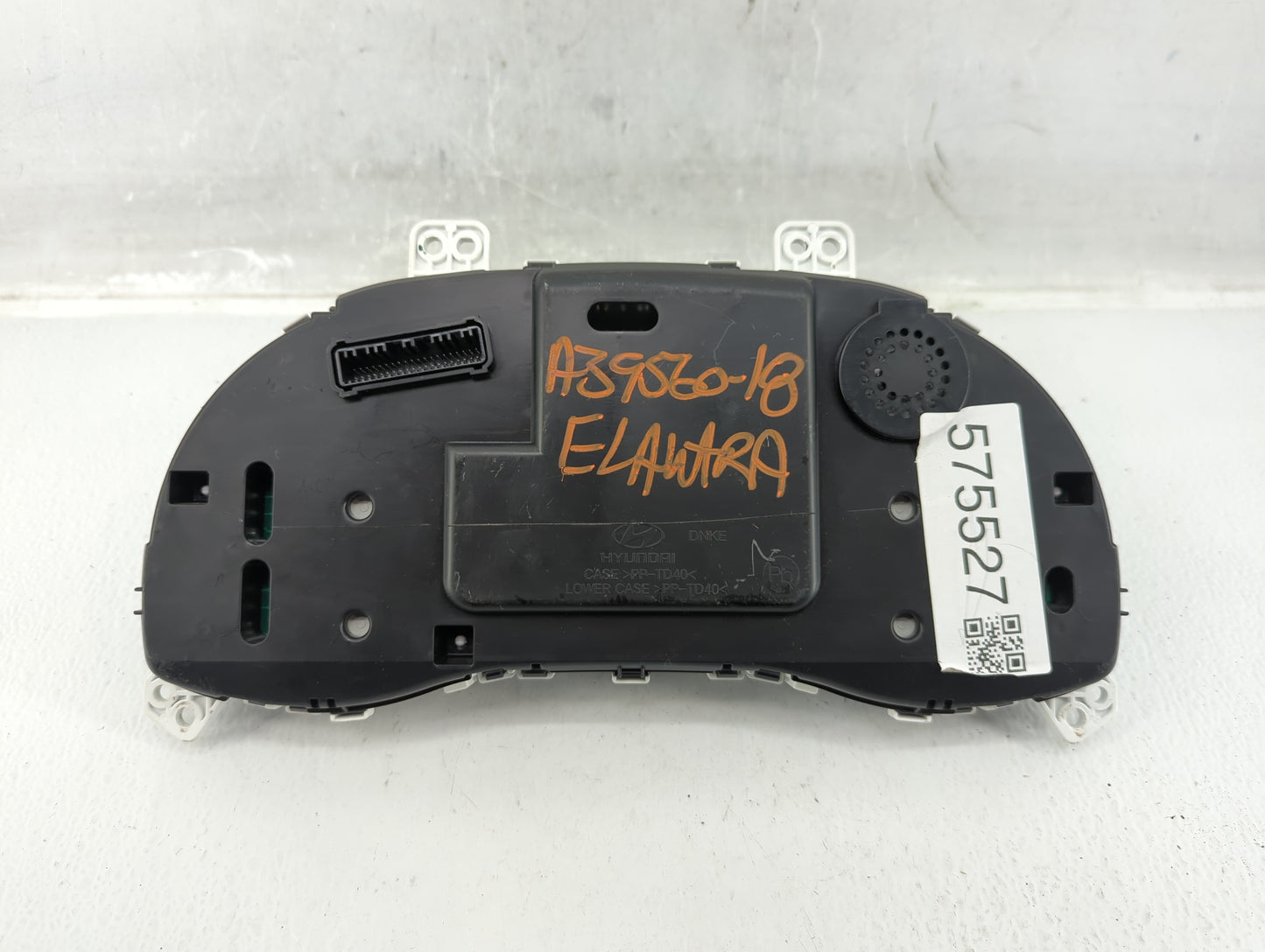 2017-2018 Hyundai Elantra Instrument Cluster Speedometer Gauges P/N:94011-F3012 94001-F3011 Fits Fits 2017 2018 OEM Used Aut