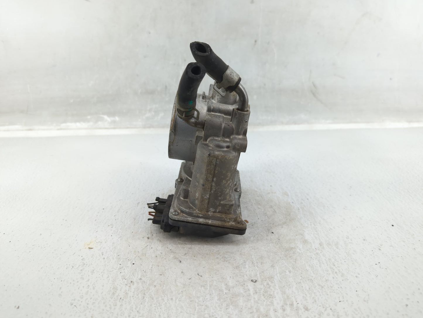 2011-2020 Hyundai Elantra Throttle Body P/N:5323 01B17 35100-2E000 Fits OEM Used Auto Parts - Oemusedautoparts1.com