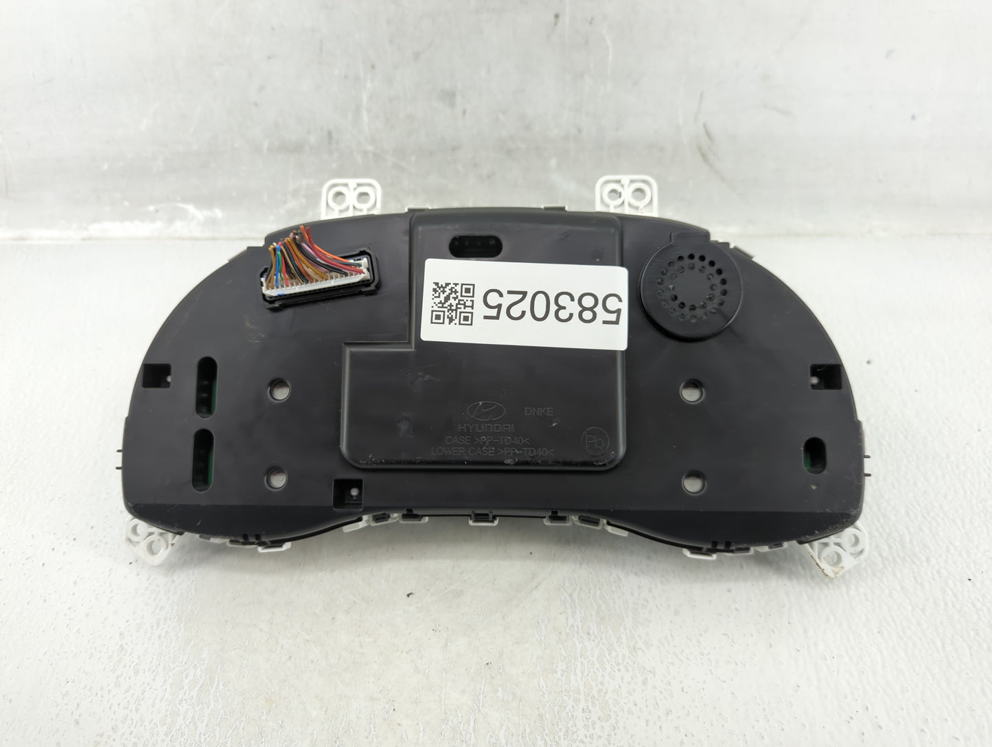 2017-2018 Hyundai Elantra Instrument Cluster Speedometer Gauges P/N:94001-F3011 Miles: Fits Fits 2017 2018 OEM Used Auto Par