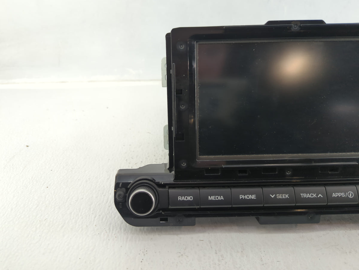 2017-2018 Hyundai Elantra Am Fm Cd Player Radio Receiver 583163 - Oemusedautoparts1.com