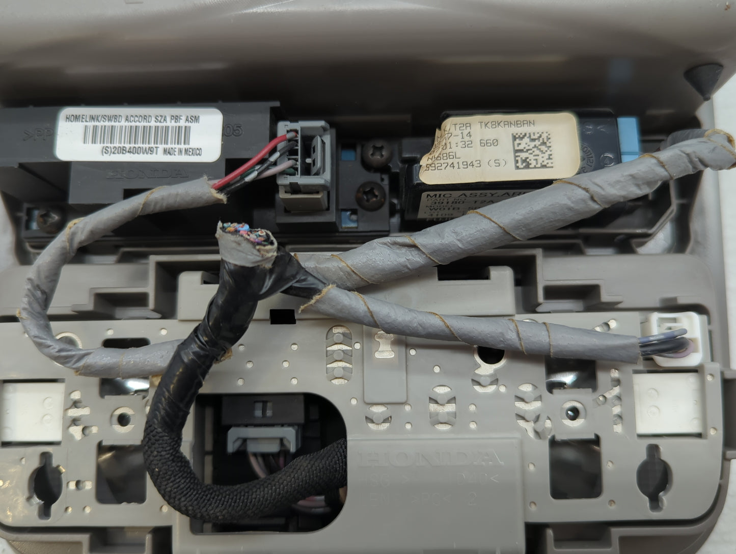 Hyundai Elantra Overhead Roof Console Interior Dome Light - Oemusedautoparts1.com