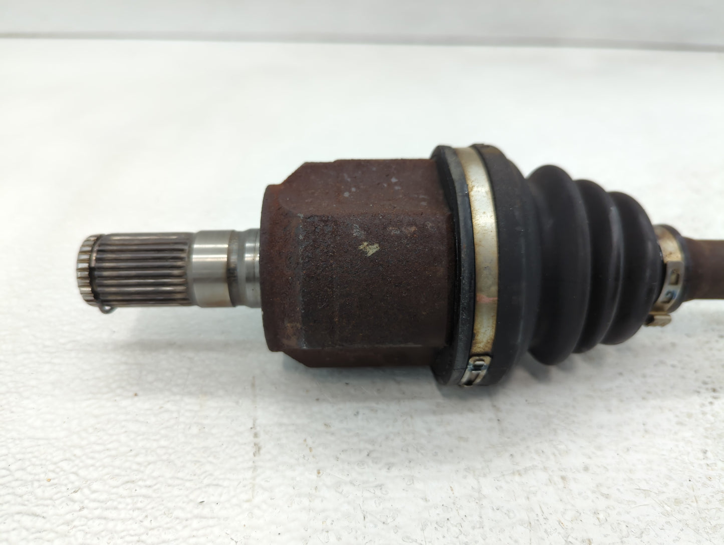 2017-2020 Hyundai Elantra Axle Shaft Front Driver Cv C/v - Oemusedautoparts1.com
